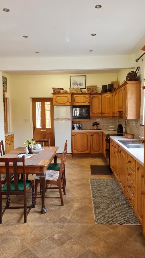 Tinahely Yellow Heights Country House מראה חיצוני תמונה